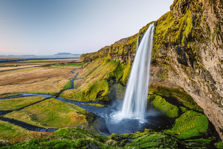 iceland-waterfall-seljalandsfoss