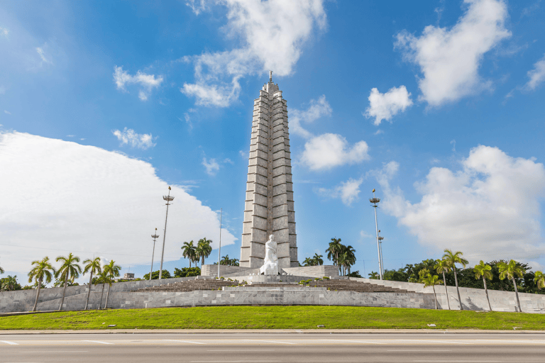 mid-america-cuba-havana-plaza-de-la-revolution-monument