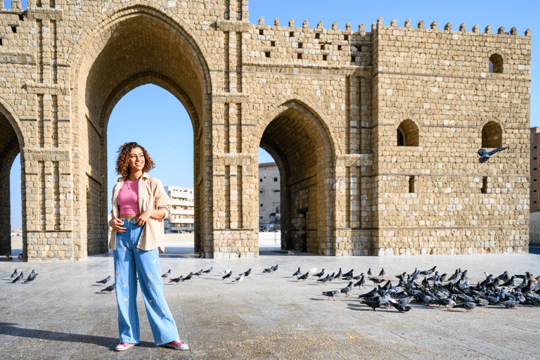 middle-east-saudi-arabia-jeddah-women-landmark