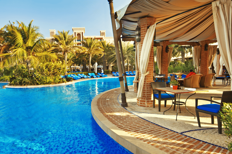 middle-east-uae-dubai-hotel-pool