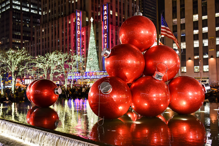 north-america-america-new-york-city-christmas-decorations-ornaments