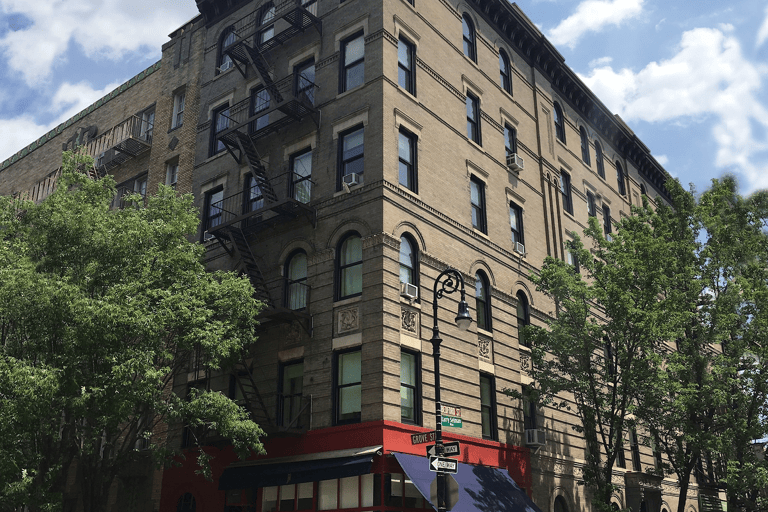 north-america-usa-new-york-city-friends-apartment