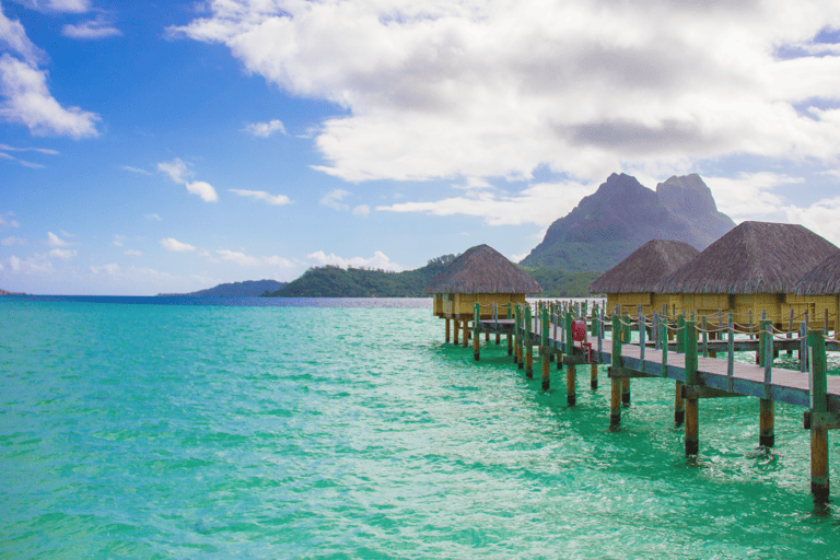 oceania-french-polynesia-papeete-houses-in-sea