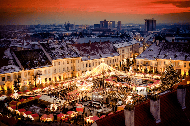 romania-transylvania-christmas-market-sibiu-main-square