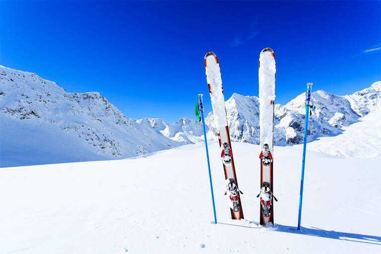 skis-featured