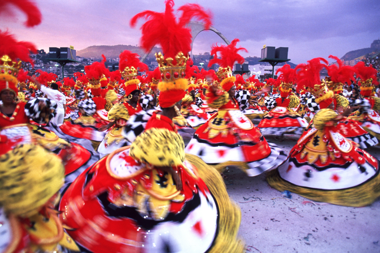 south-america-brazil-rio-de-janeiro-carnival-dancing-people