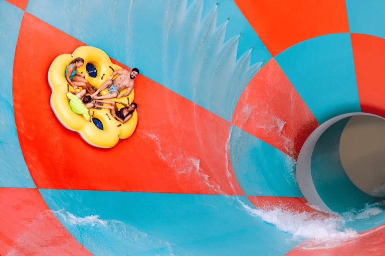 tb-abu-dhabi-yas-waterworld-abu-dhabi-water-slide-friends