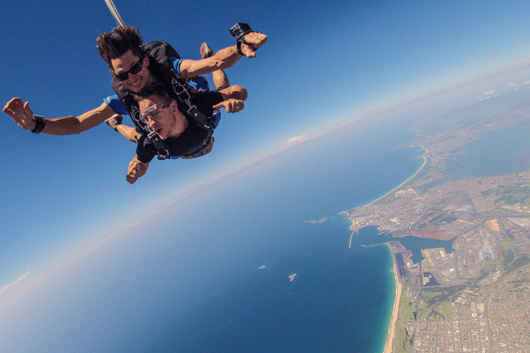 tb-australia-new-south-wales-wollongong-sky-dive-the-beach