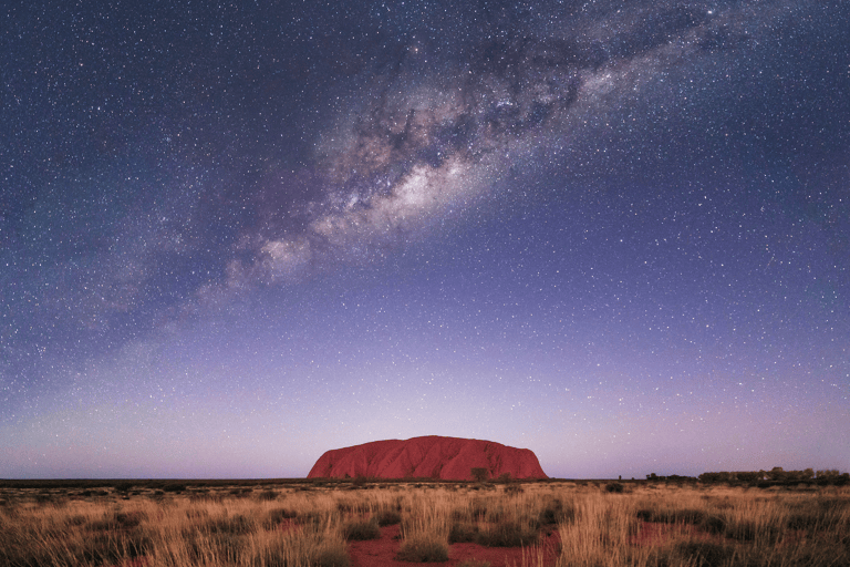 tb-australia-northern-territory-uluru-rock-milk-way