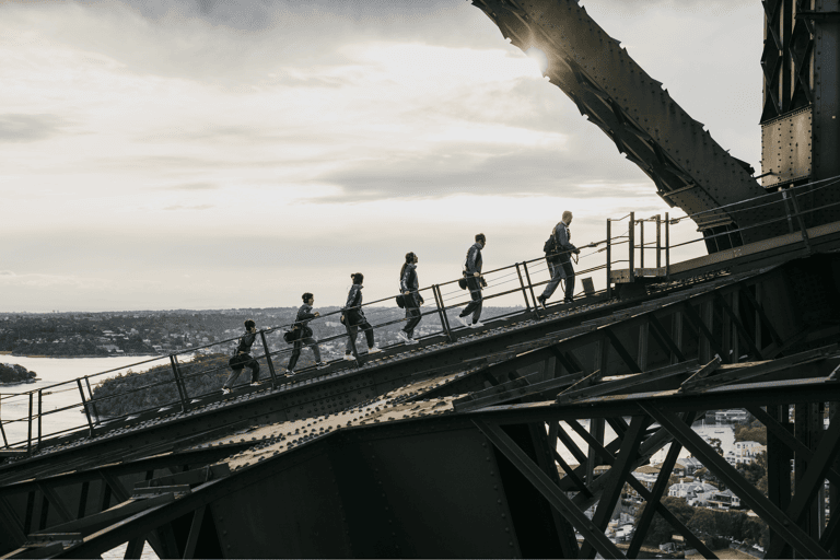 tb-australia-sydney-bridge-climb