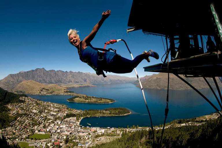 tb-nz-lake-wakatipu-bungy-aj-hackett