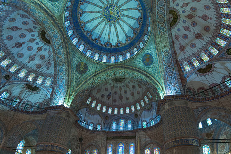 turkey-istanbul-blue-mosque-inside