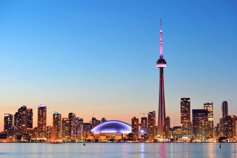usa-canada-toronto-cn-tower-view