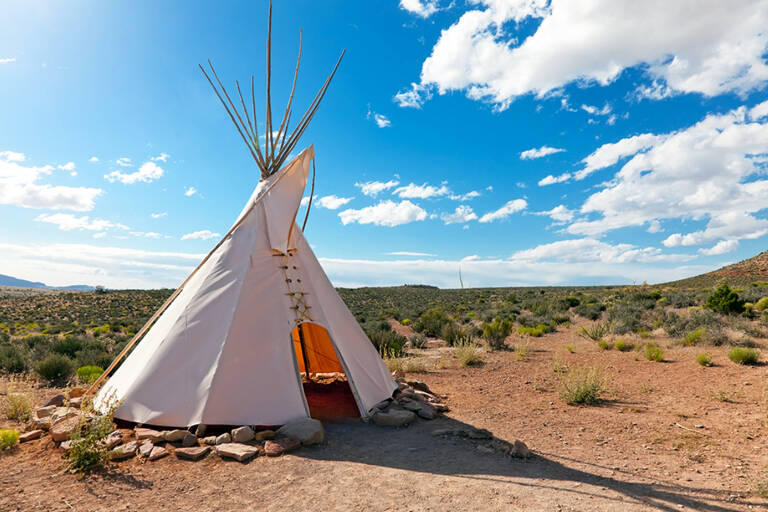 usa-roadtrip-tee-pee-tent