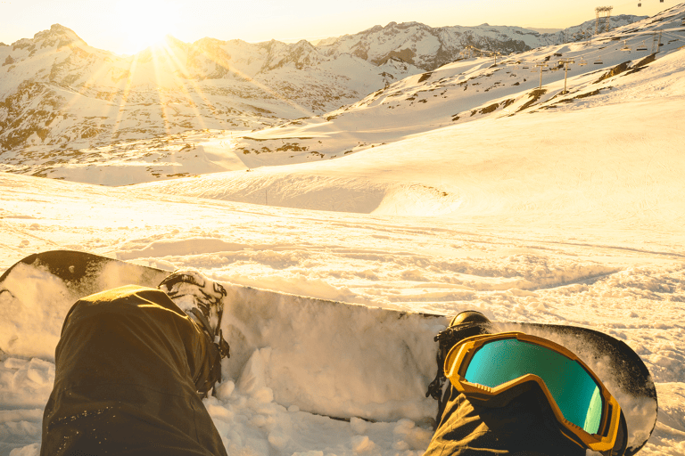 wintersports-mountain-sunrise-view